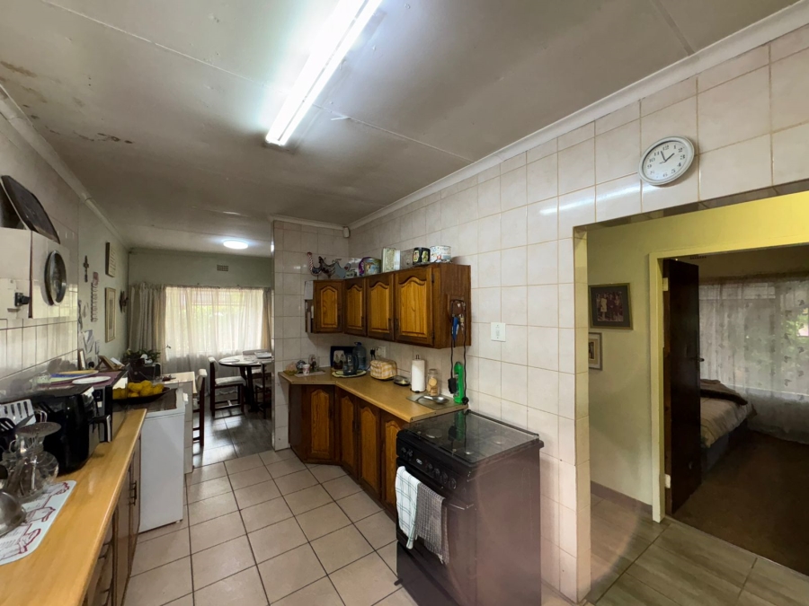 4 Bedroom Property for Sale in Mid Town North West